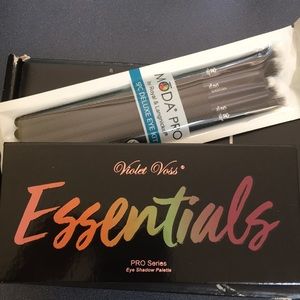 Violet Voss pallet and Moda 5pc brush kit.